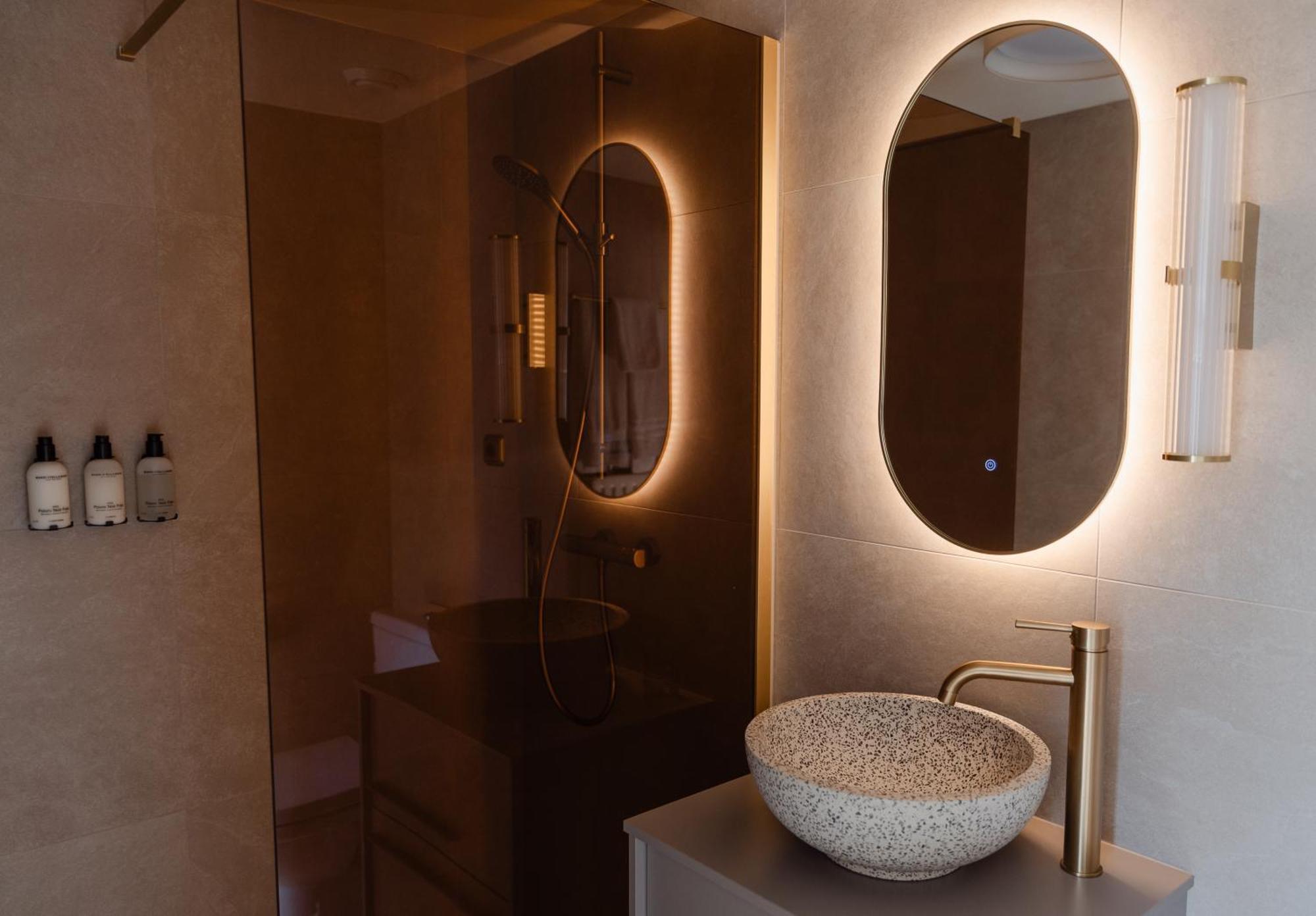 Le Virage Bistro En Hotel Maastricht Dış mekan fotoğraf